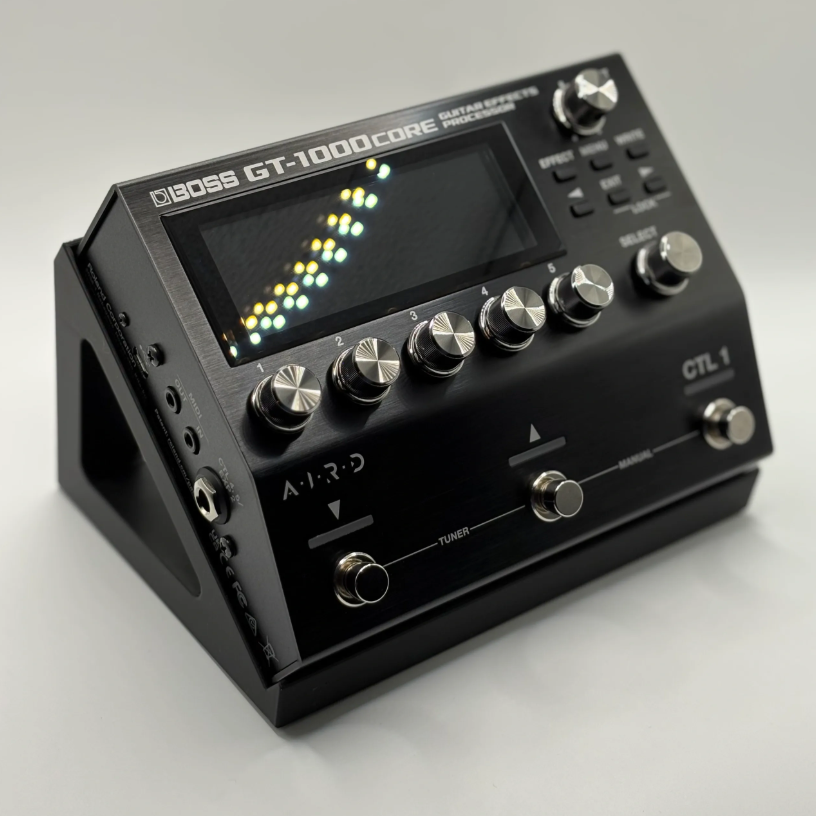 Boss GT-1000 Core Desktop Wedge Stand